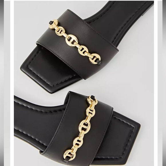 Ann Taylor Black Leather Slide Sandals Gold Chain Detail Size 10M - Picture 14 of 14